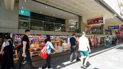 Lucky Plaza (D9), Retail #504615071